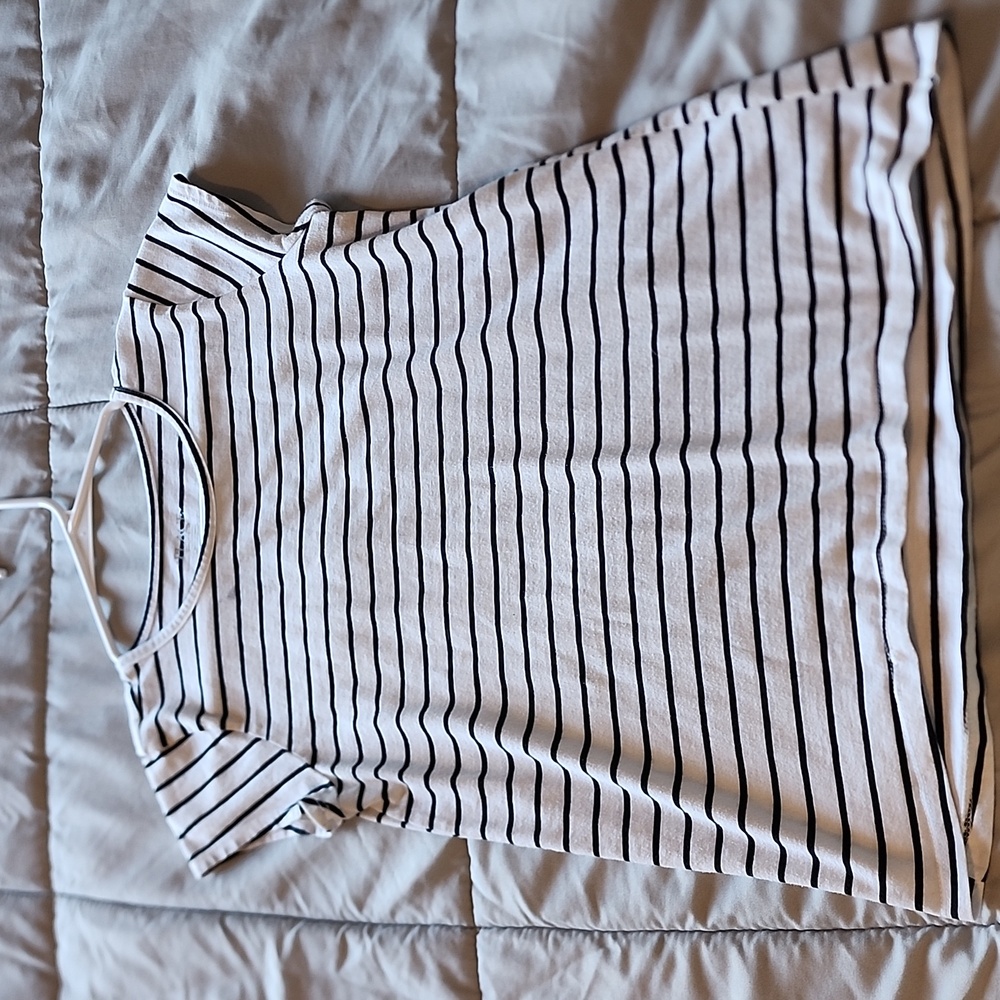 Children's Place t-shirt